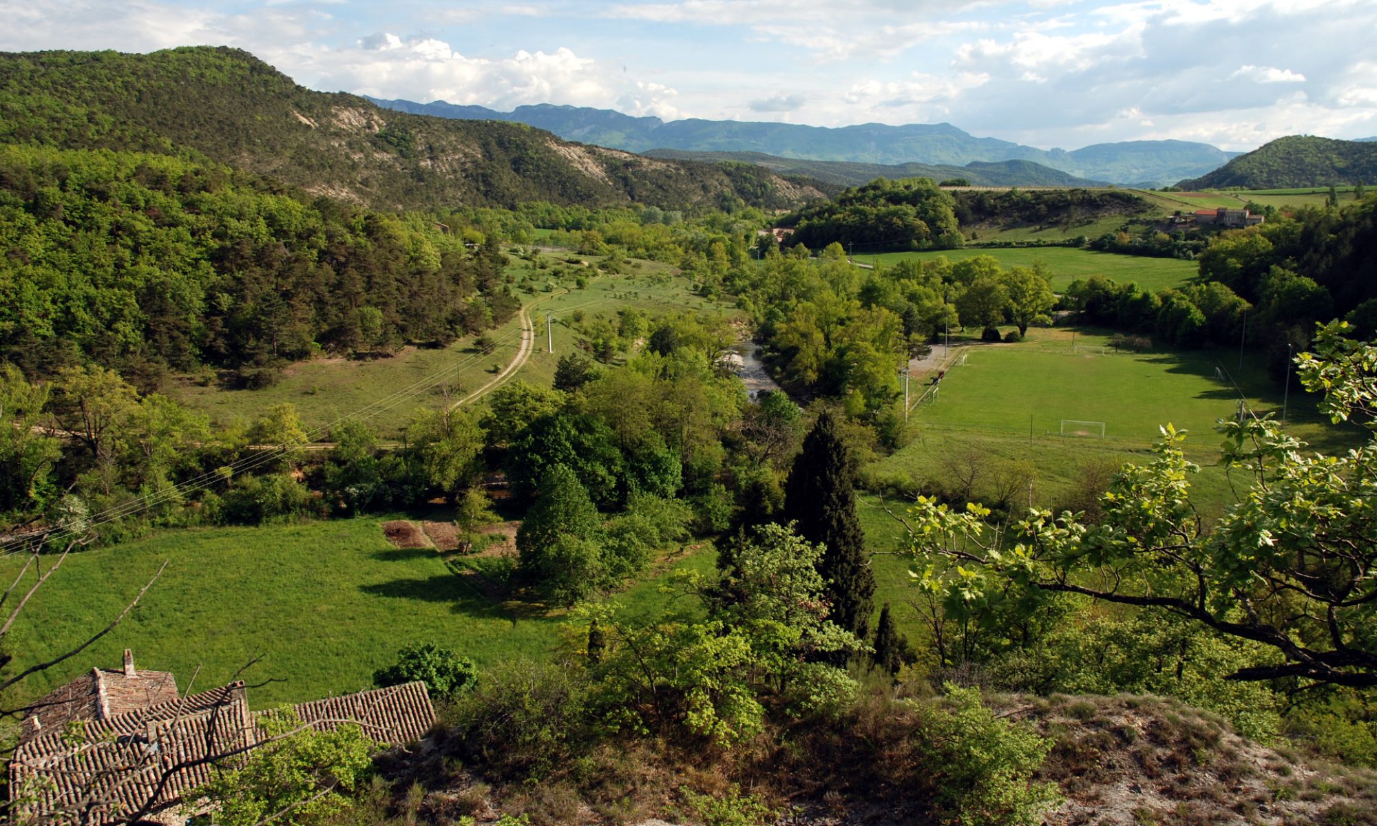 Paysage dans les environs de Beaufort-sur-Gervanne - écoquartier beaufort-sur-gervanne drôme développement durable nature environnement